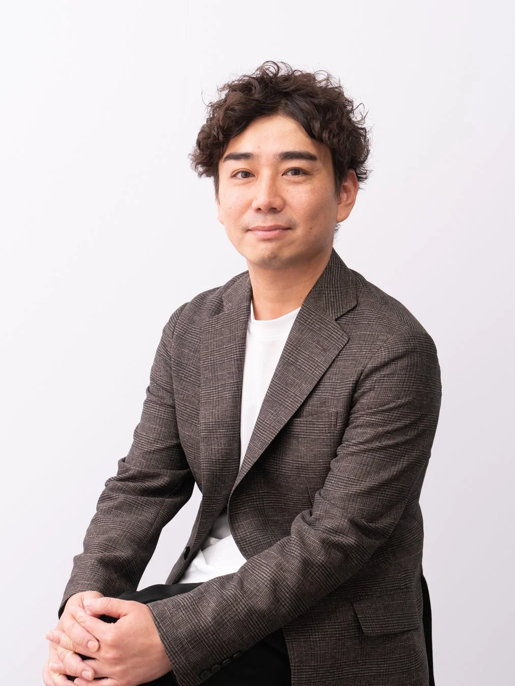 持原芳尉氏